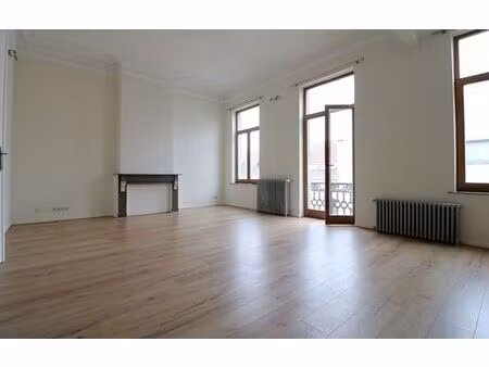 appartement à louer à rue vanderschrick 70 saint-gilles (vbe34696)