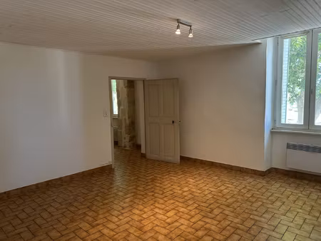 location appartement 2 pieces a sommieres