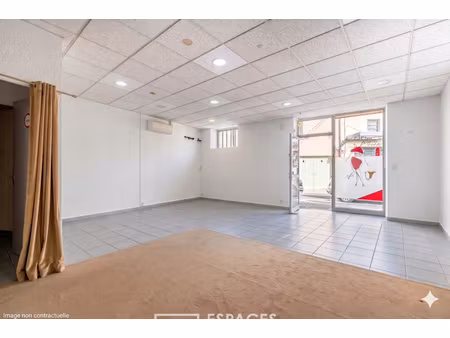 local professionnel ou commercial - atelier - studio - cabinet