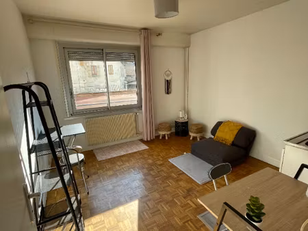 studio meublé - résidence sécurisée avec parking