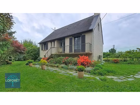 maison maen roch, proche a84, idéalement situé en campagne