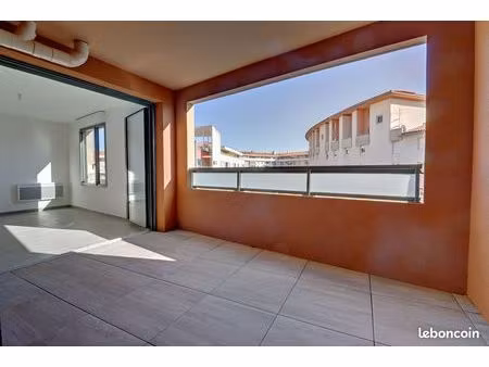t2 lumineux, terrasse, 43m2, centre villa aix en provence
