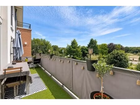 quartier du plateau – magnifique duplex 78 m² avec terrasse, séjour cathédrale et double..