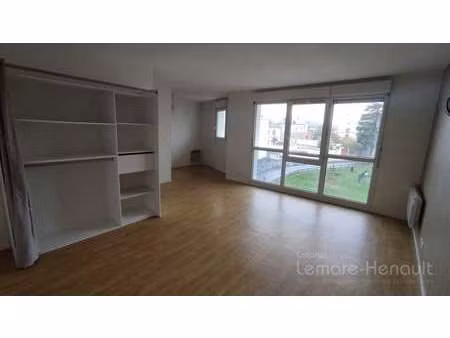 studio/f1 lumineux de 36.35 m² avec parking - dreux proche gare