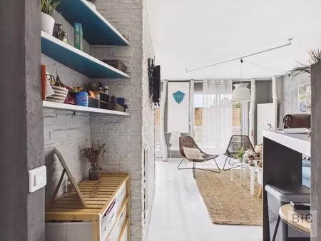 a vendre joli t1 meublé avec balcon et parking dans résidence sécurisée avec ascenseur