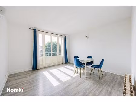 appartement t3 lumineux de 59 m2 à montreuil, rue yves farge