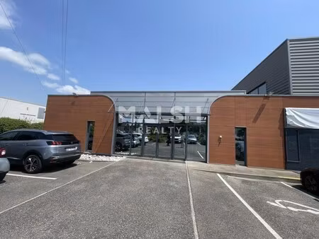 location bureaux 250 m²