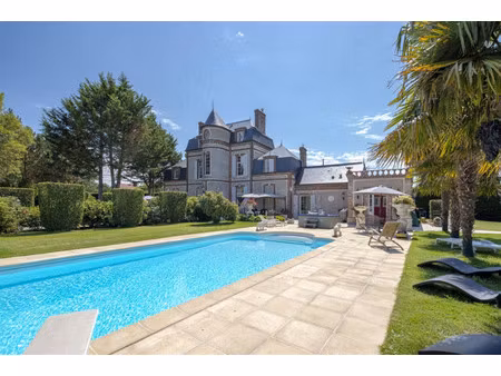 château à vendre à la ferrière-sur-risle