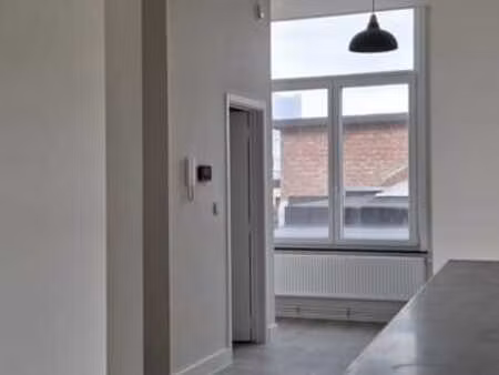 à louer – superbe appartement entièrement rénové
