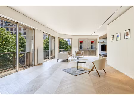 appartement de luxe à louer dans le quartier triangle d'or