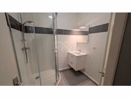 t4 bis rénové de 136 m² - rue victor hugo lyon 2ème