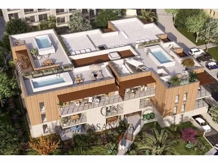 à vendre magnifique t3 terrasse stationnement à 2min à pied des plages