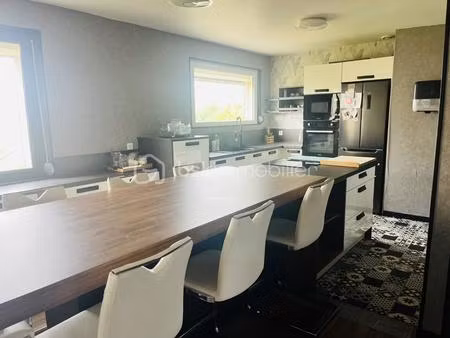 maison de ville de 141 m² à saint-lo