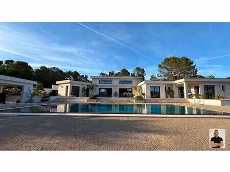 demeure de prestige lorgues 360 m2