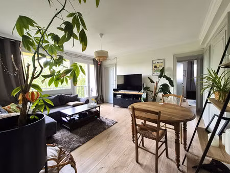 appartement type 3 avec balcon et vue sur parc