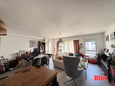 a louer par blot immobilier - hypercentre de vern sur seiche - appartement t3 - 74.86m²