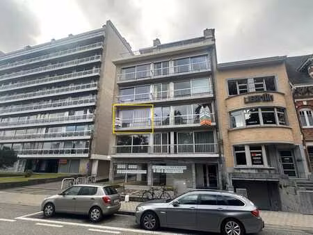 appartement met 2 slaapkamers en terras met uitzicht over he