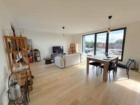 penthouse à louer à rue des bigarreaux 11 uccle (vbe35168)