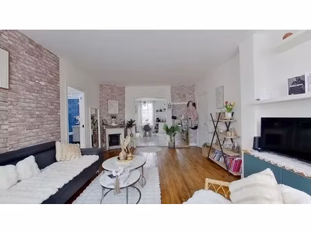 exclusivité – charmant 3 pièces traversant et lumineux – quartier des coutures / métro rob