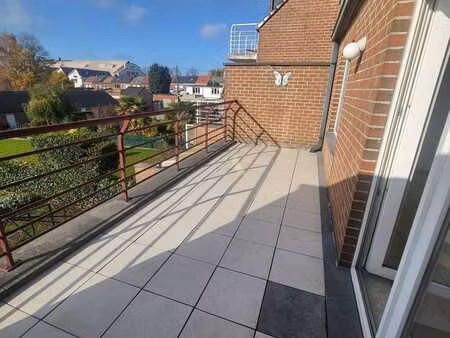 duplex lumineux 2 ch avec terrasse et garage à soignies
