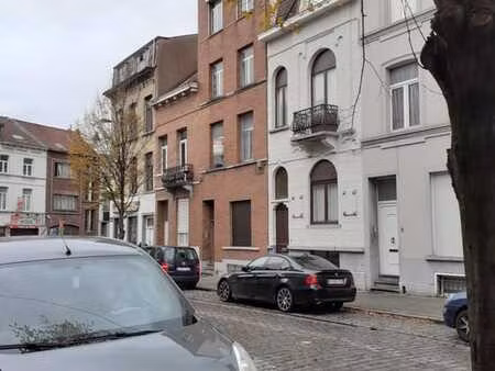 appartement 2 ch. molenbeek, 88m²