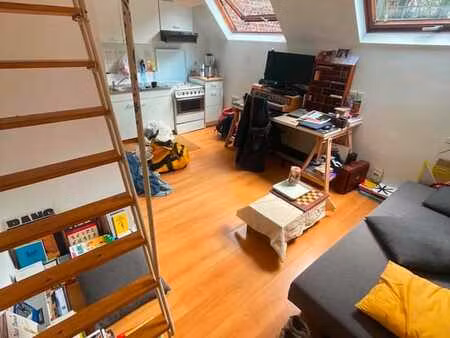 appartement 1ch à saint-gilles, charme des combles
