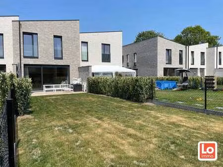 recente nieuwbouwwoning in centrum beervelde