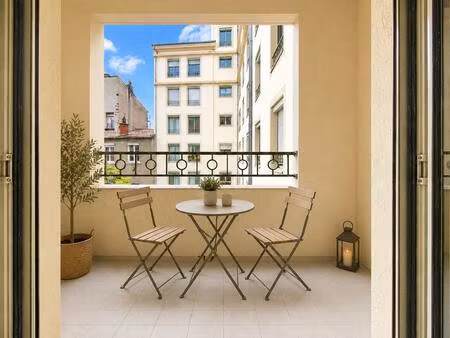 boulevard de la croix-rousse – charmant t3 avec balcon dans une résidence de standing
