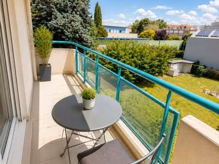 appartement t1 - balcon - charpennes / republique