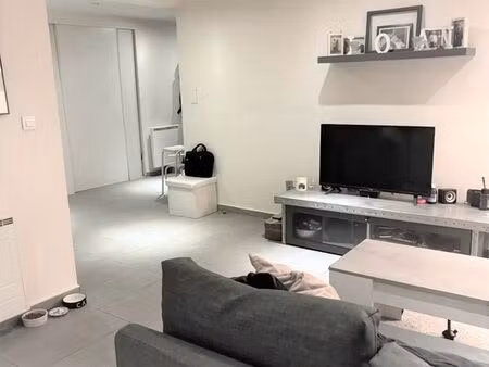 location meublée appartement moderne 2 pieces, 48 m2, dans une propriete a saint-maur (941