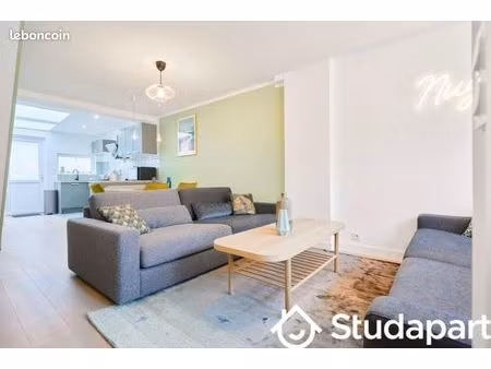 chambre 1 pièce 9 m²