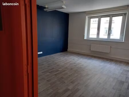 bureau 150 m²
