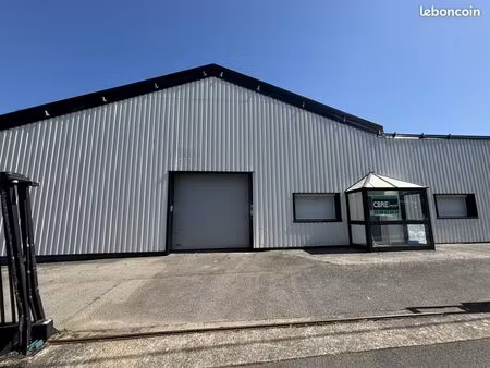 local 305 m² brest