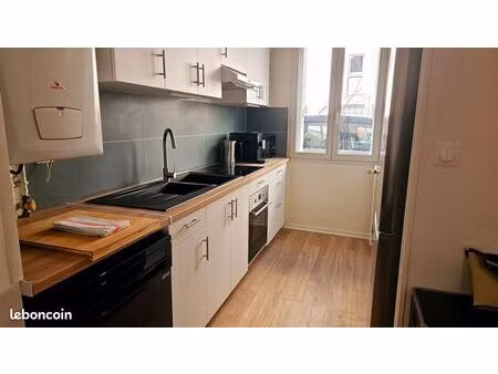 maison de ville 5p + parking - tours - dpe c