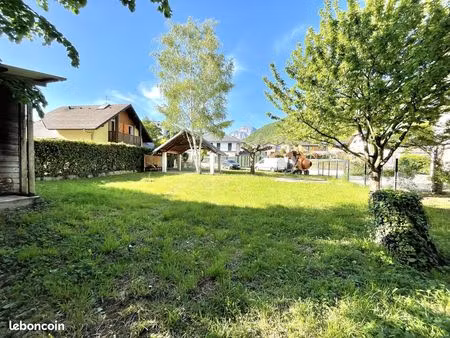 terrain 536 m² challes-les-eaux