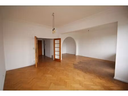 appartement à louer à square de leopoldville 17 etterbeek (vbe35468)
