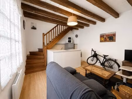 bayonne hypercentre – t2 duplex de charme à deux pas des halles