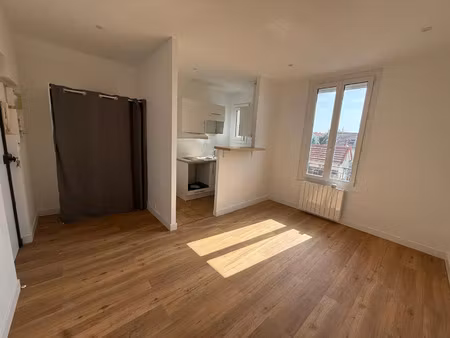 t2 de 29,15 m² entièrement rénové – 2ᵉ et dernier étage