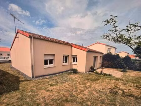 location maison à cholet (49300) : à louer / 91m² cholet