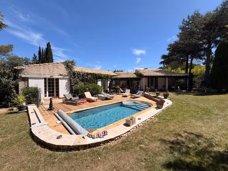 nimes camplanier superbe maison de plain pied,7 pièces de 25