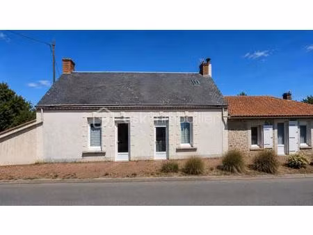 ancienne auberge vendéenne | 3 chambres | mezzanine | dépendance | double garage | 3 000 m