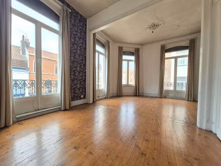lille gambetta/sebastopol : appartement 102m² à rénover avec cave