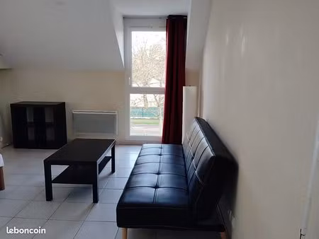 studio meublé ,lumineux 35 m2