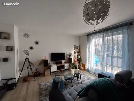 bel appartement bien situé à hennebont