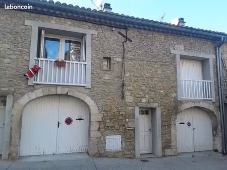 location appartement t3-saint julien de peyrolas