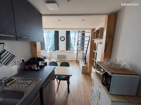 studio meublé avec mezzanine