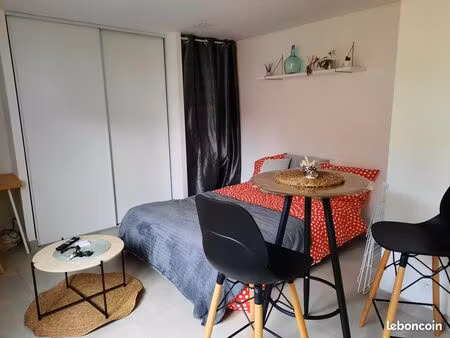 loue studio meublé