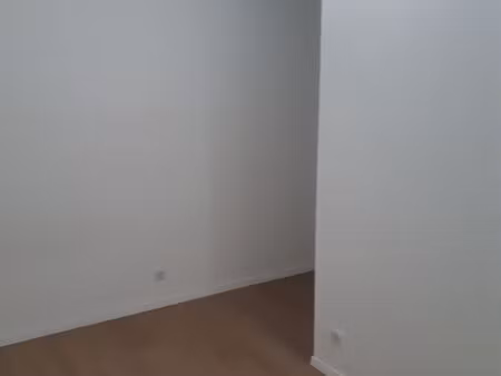 appartement studio - très bon etat - centre ville