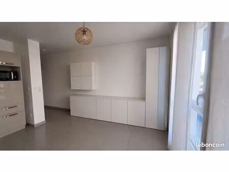 studio meublé 25 m2 + place de parking - fort d’issy