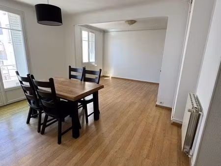 appartement t4 bis rénové et lumineux – secteur calme – parking fermé dans la résidence